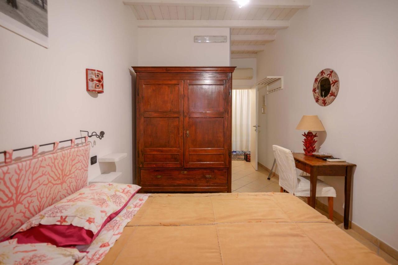 Il Cagliarese B&B Кальярі Екстер'єр фото