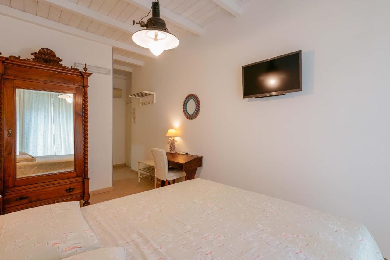 Il Cagliarese B&B Кальярі Екстер'єр фото
